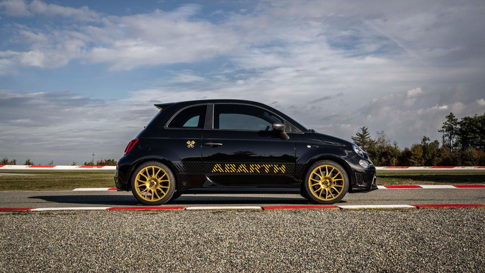 Το νέο Abarth 695 75° Anniversario «αποχαιρετά» τον 1.4 T-Jet κινητήρα